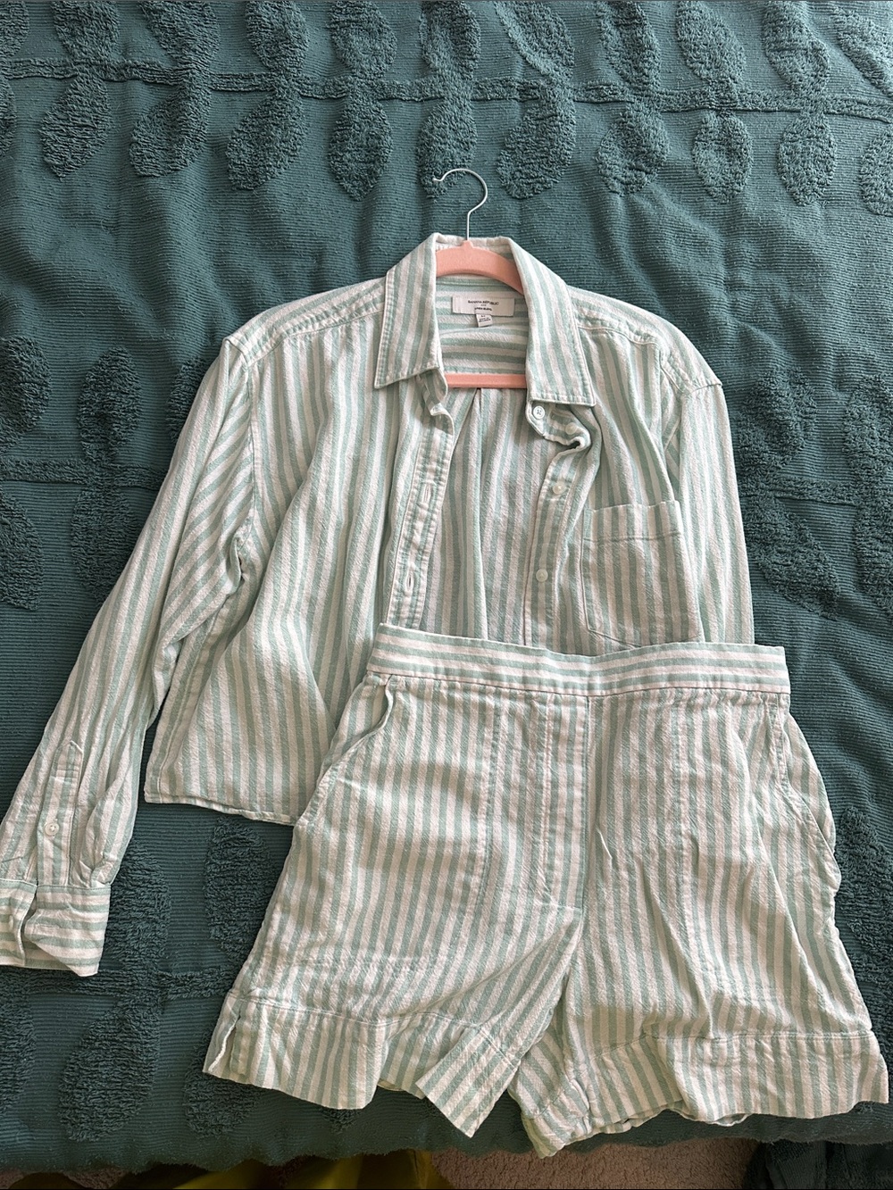 Banana Republic linen blend crop button down and short set medium